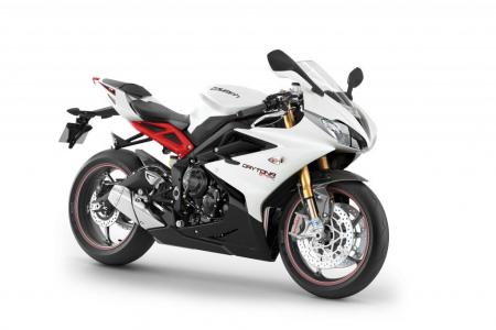 2013 mv agusta f3 675 vs 2012 triumph daytona 675r video motorcycle com, The 2013 Daytona and Daytona R are powered by a new more oversquare engine with a 14 400 redline Triumph claims an increase in both horsepower and torque plus a reduction in weight