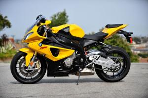 2011 kawasaki zx 10r vs 2011 bmw s1000rr shootout track motorcycle com, Unchanged for 2011 except for new colors like this Shine Yellow Metallic the BMW S1000RR is still the bike to beat in the liter class wars