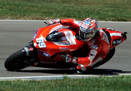 featured motorcycle brands, Nicky Hayden has signed on to race at least two more years for Ducati