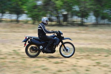 2011 altius scimitar review motorcycle com, The Scimitar felt sluggish for a 670cc motorcycle