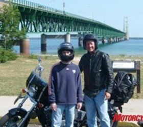 在湖边,一位父亲和儿子共享一个难忘的旅程在密歇根湖导致焊接经验,也很快就会忘记