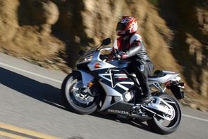 2005 cbr600rr street test motorcycle com, It s situations like this which transport you to a magical Happy Place