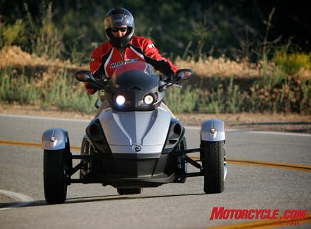 2008 can am spyder review motorcycle com, The lean angle is a negative number for the Spyder Sporting an automotive type suspension the factors in a cornering equation are body roll and tire roll