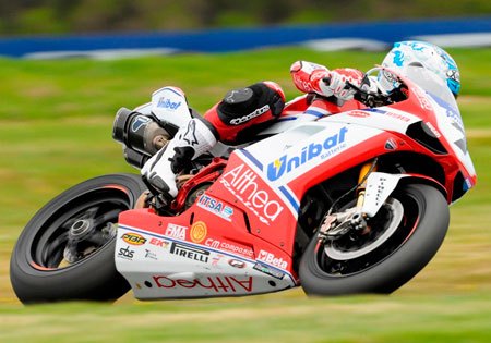 2011 world superbike championship preview, Ducati may not have a full factory team this season but that won t mean the 1198R won t be competitive Carlos Checa had an impressive Phillip Island test on the Althea Ducati bike