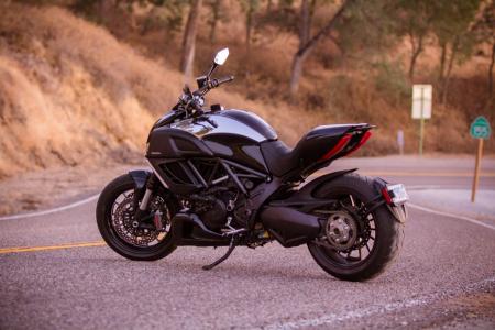 2012 ducati diavel cromo review motorcycle com