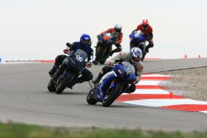 yamaha champions riding school video, After an instructor takes his group around for a lap each student takes their turn in the lead with an instructor close behind