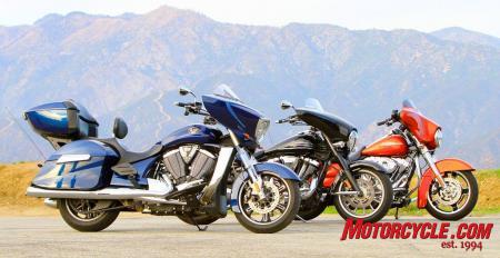 2011 bagger cruiser shootout motorcycle com, The 2011 Victory Cross Country Star Stratoliner Deluxe and Harley Davidson Street Glide Bagger heaven
