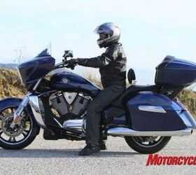 2011 bagger cruiser shootout motorcycle com, Only a couple years into the game and the Cross Country is proving itself a top contender in the bagger segment by offering a lot of motorcycle at a competitive price