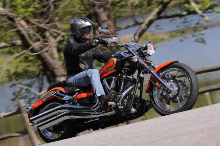 2012 star raider scl review motorcycle com, Displacing 113 cu in 1854cc the largest air cooled Twin from a Japanese manufacturer the Star s Raider is the perfect platform for introducing the new SCL series