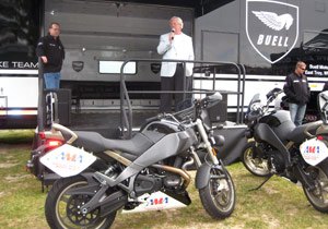 buell to supply pace bikes for ama, Roger Edmondson introduces the Buell pace bikes