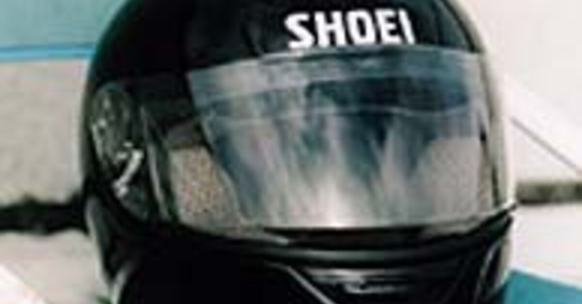 Shoei RF-800 Helmet | Motorcycle.com Shoei RF-800 Helmet | Motorcycle.com