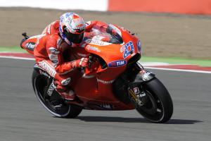motogp 2010 silverstone results, Casey Stoner started slow but fought hard to challenge for the final podium spot