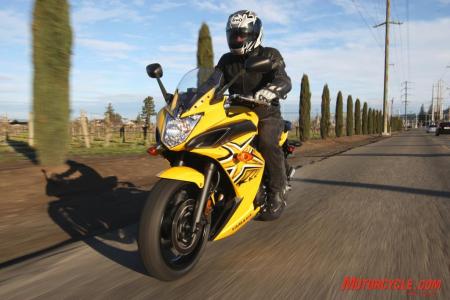 2009 yamaha fz6r review motorcycle com, Comfy ergonomics and ample wind protection are two of the rider friendly attributes of the FZ6R
