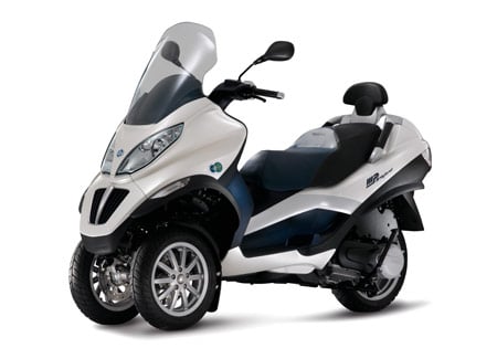 piaggio mp3 hybrid coming to us late 2011, The Piaggio MP3 Hybrid is expected in American dealerships by the second half of 2011