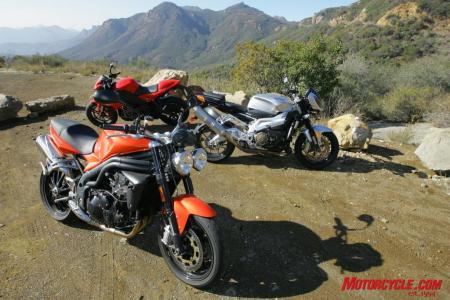 manufacturer 2009 streetfighters shootout aprilia tuono 1000 r buell 1125cr triumph , A trio of kick ass bikes any one of which most riders could really enjoy