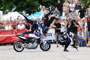 thousands celebrate at bmw bash, Chris Pfeiffer demonstrated some of the skills that won him the 2008 Streetbike Freestyle World Championship