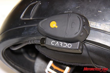 victory partners with cardo systems, Victory dealerships will distribute Cardo Scala Rider Q2 Bluetooth headsets