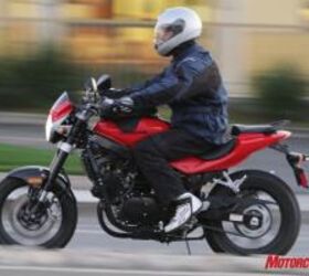 2011 250cc beginner bike shootout motorcycle com, We were genuinely impressed with the Hyosung Its engine is surprisingly capable and its roomier ergos will be appreciated by taller larger riders
