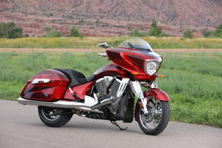 2011 Victory Cross Country Review: Cory Ness Signature Edition - Motorcycle.com