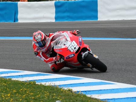 Hayden Tests Ducati Desmosedici GP12