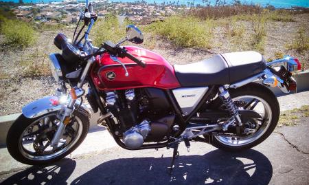 2013 honda cb1100 review quick ride motorcycle com, If the CB1100 s styling pulls your heartstrings you ll likely be pleased by the dynamic qualities of its riding experience