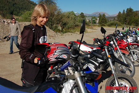 2009 ama international women and motorcycling conference, Bonnie Warch preps bikes for her uber popular Coach 2 Ride training seminar