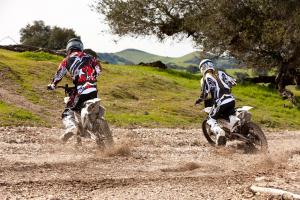 interview with zero s scot harden, Spitting dirt and making the sound of a big electric drill two Zero dirtbikes show they re not exactly gelded and offer their own brand of fun