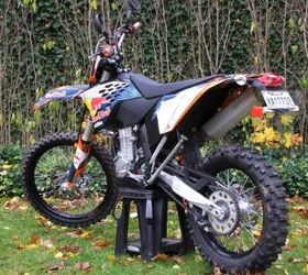 2010 ktm 530 exc review motorcycle com, Dirt biker s dream come true KTM s 530 EXC is essentially an off road race bike with lights
