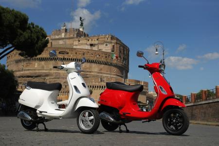2013 vespa lx and s 125 150 3v review motorcycle com, You can expect these foreign beauties to appear on our shores in the coming months The Vespa LX 150 is on the left and the S 150 is on the right