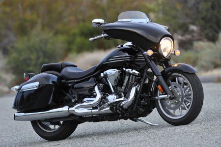 2010 star stratoliner deluxe review motorcycle com, The new Stratoliner Deluxe may have some serious competition in the form of Victory s new Cross Country but we think the Strato is a stunner nonetheless