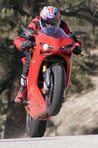 ducati 1098s italian rocket revival motorcycle com, Ducati s new 1098 has reset the bar when it comes to twin cylinder performance and it s even got a few of the Big Four manufacturers nervous