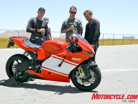 2008 ducati desmosedici rr review, Draws a crowd every time