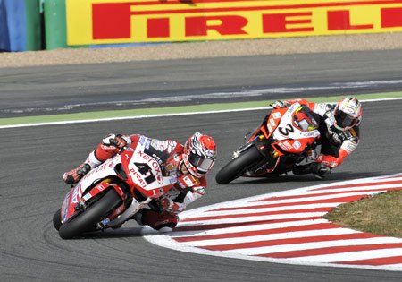 wsbk 2009 magny cours results, A pair of podium finishes behind Noriyuki Haga 41 helped Max Biaggi 3 move back into fourth in the championship standings