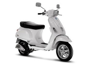 piaggio opens new west coast facility, Piaggio s new techinical center will provide service technicians with training from factory experts on vehicles including Vespa scooters