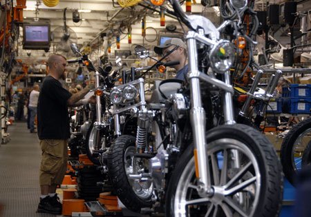 h d reaches deal with kansas city unions, Workers at Harley Davidson s facility in Kansas City Mo will vote on the proposed agreement on Feb 28