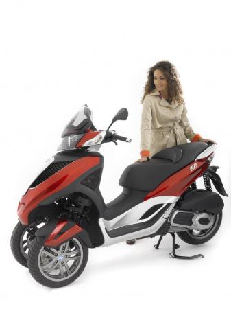 eicma 2010 piaggio mp3 city coming to us, Piaggio USA will import the MP3 Yourban to the US as the MP3 City Expect to see it in showrooms in late 2011