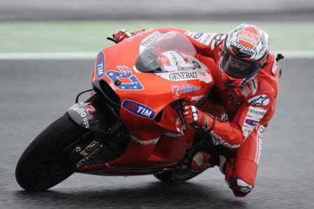 motogp 2010 estoril results, Casey Stoner had a disappointing weekend crashing out early in the race