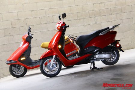 2010 honda elite review motorcycle com, If you liked the old one you ll like the new model as well