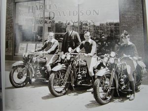 johnnyb s harley book report, Second generation Davidsons Gordon Walter Jr and Allan with Dud Perkins in San Francisco 1929 while on an 8 000 mile tour