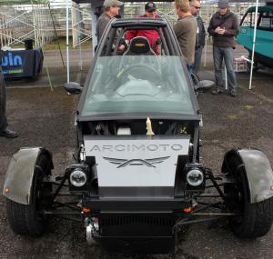 ev live oregon report, The front profile of the Arcimoto is more reminiscent of an open wheel racecar than a motorcycle