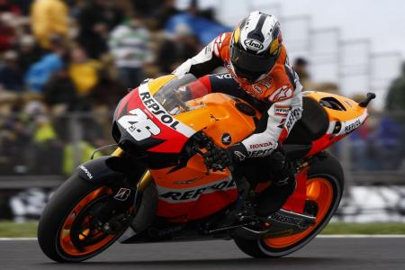 motogp 2010 phillip island results, Dani Pedrosa tried to race despite a broken collarbone but withdrew from the Australian Grand Prix after qualifying 14th