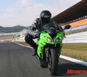 2009 kawasaki zx 6r review motorcycle com, That s a half mile of straightaway behind Duke enough room to see nearly 155 mph on the speedo before engaging the superb brakes