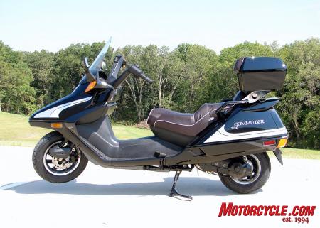 2008 qlink commuter 250 review motorcycle com, Ahhh her style is still modern in an 80 s sort of way