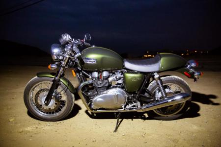 2013 triumph thruxton review motorcycle com, With its retro inspired good looks and modern performance the Triumph Thruxton is hard to ignore