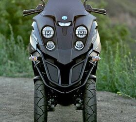 2008 piaggio mp3 500 i e review motorcycle com, Not your typical little scooter