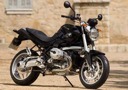 eicma 2010 preview bmw, The BMW R1200R is due for an update especially since its R Series siblings the R1200GS and R1200RT received a new DOHC boxer engine last year