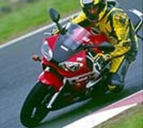 1999年第一次骑马雅马哈yzf r6摩托车com,亚伦艾尔摩哈梅尔偏低