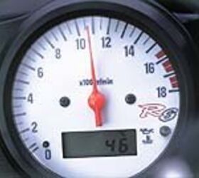 第一次骑1999雅马哈摩托车yzf r6 com, 500 rpm yzf r6只是热身