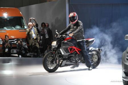 ducati partners with mercedes amg, Nicky Hayden performs what may be the first Ducati Diavel burnout in North America