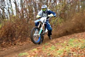 2011 husaberg fx450 review motorcycle com, The FX produces power in an exceptionally smooth manner